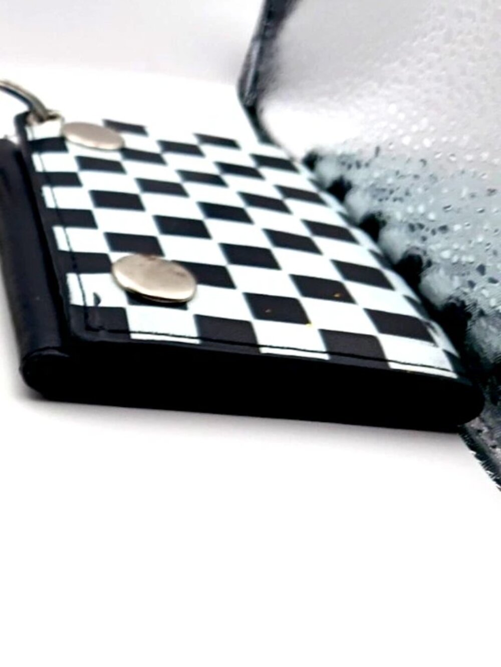 Skater Tri Fold Black + White Checkered  Leather Wallet with Chain - Picture 11 of 11